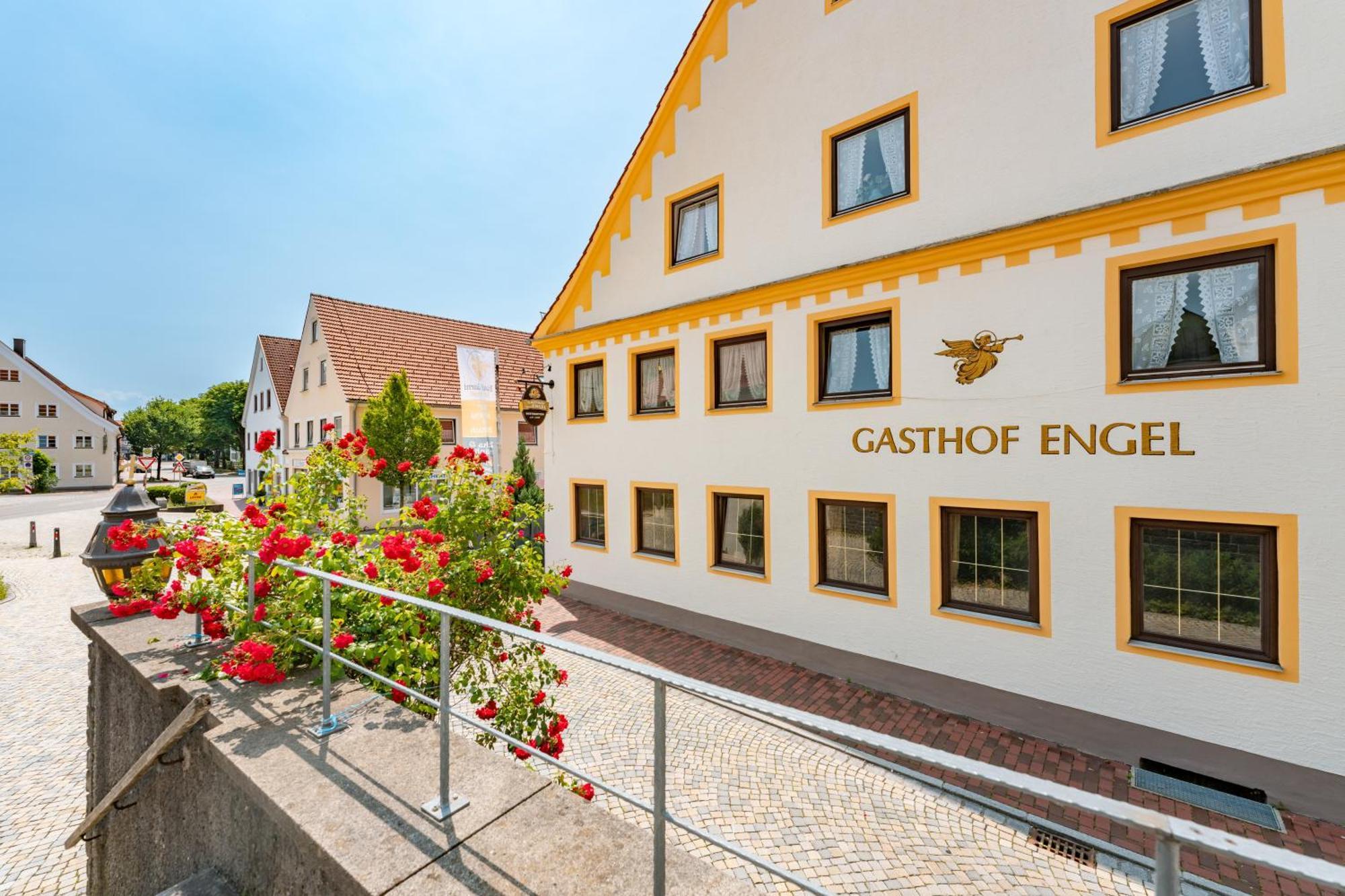 Hotel Garni "Zum Engel" Oberguenzburg Exteriör bild