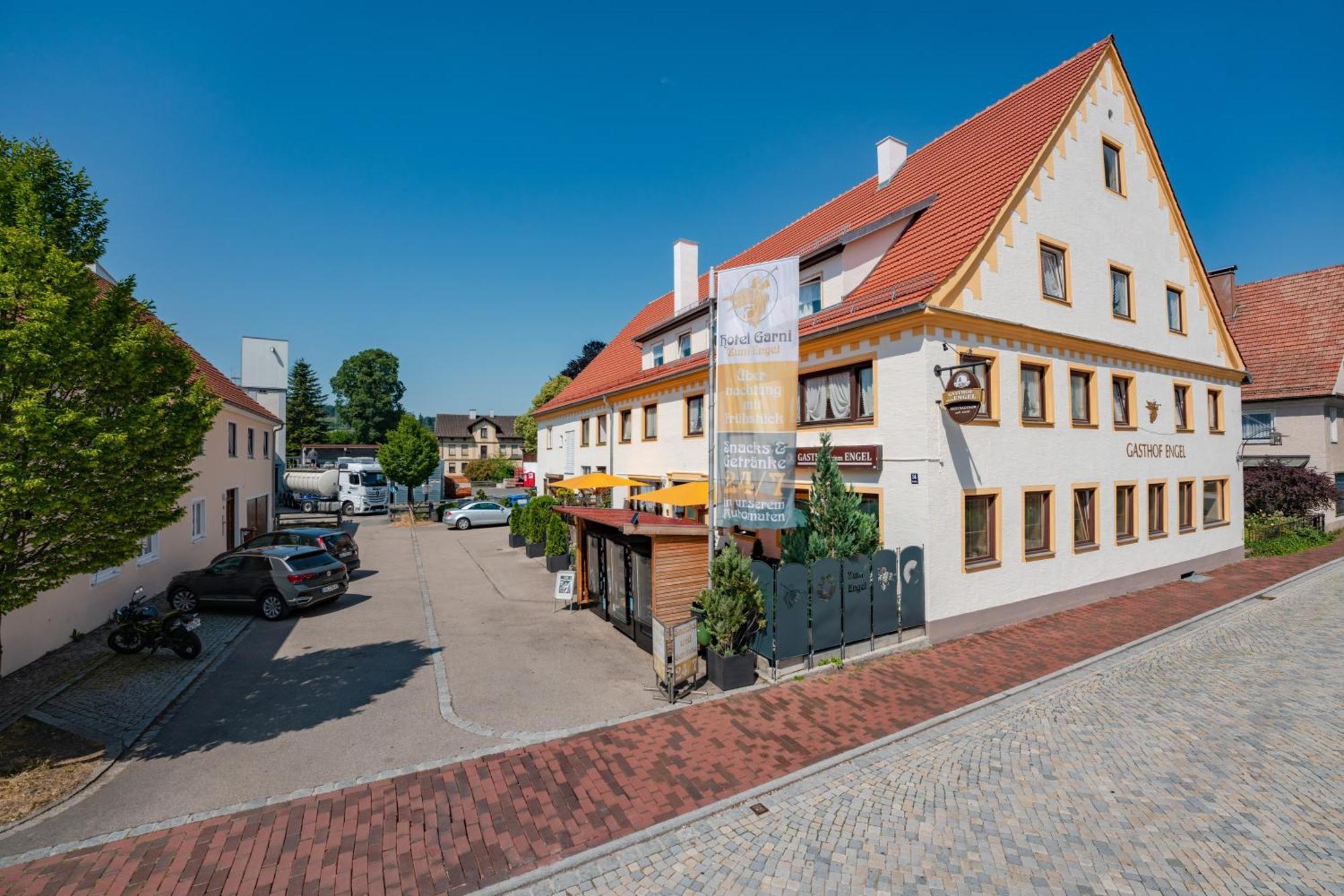 Hotel Garni "Zum Engel" Oberguenzburg Exteriör bild